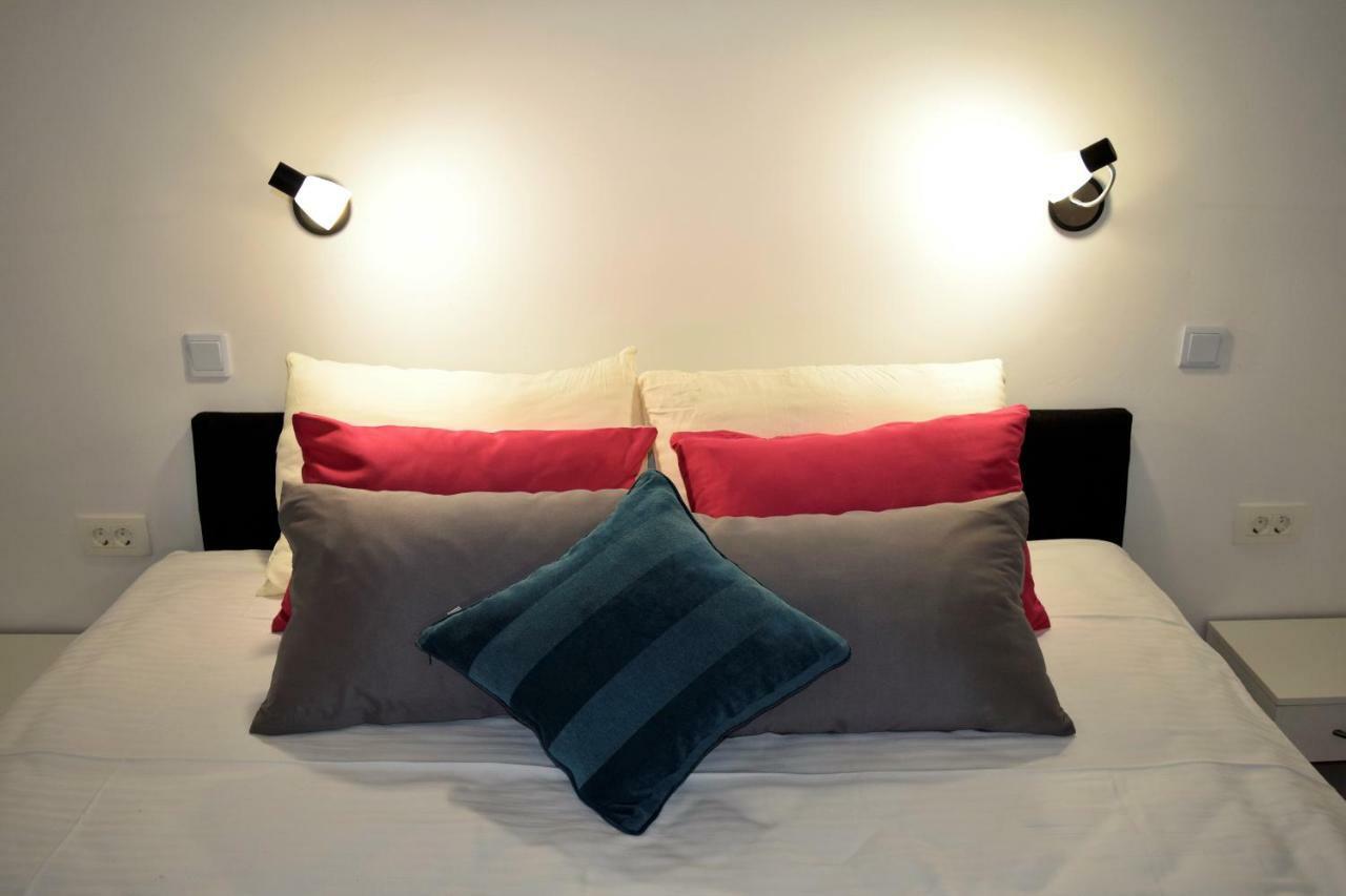 Veritas Apartments Mlini Bagian luar foto